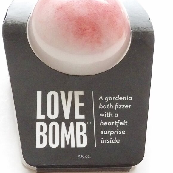 Love Bomb Da Bomb Bath Fizzer Bundle of 2 Gardenia Scented Made in USA - Picture 2 of 5